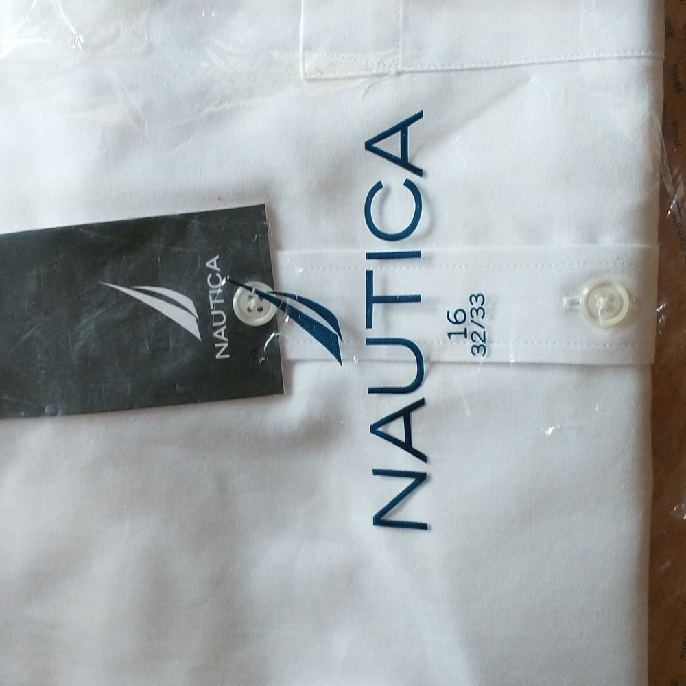 Nautica Men's White Long Sleeved Button Down Shirt NWT - Picture 2 of 6